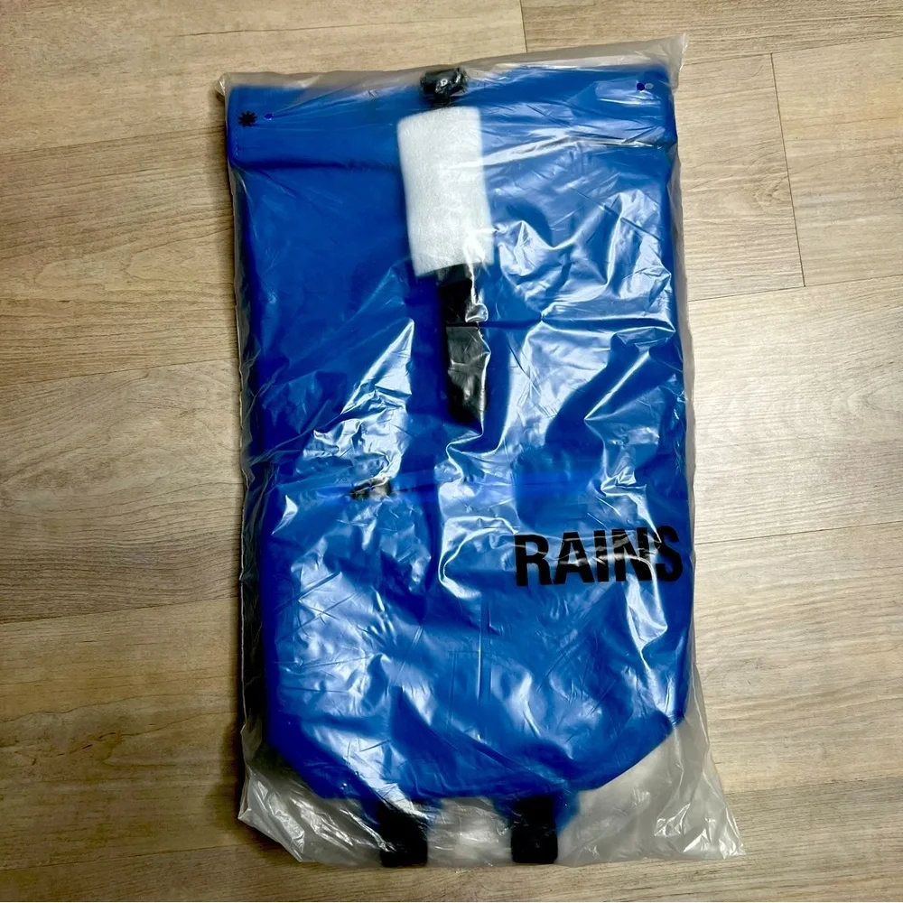 Rains Rolltop Rucksack Backpack W3 in Waves Blue NWT - Picture 3 of 5